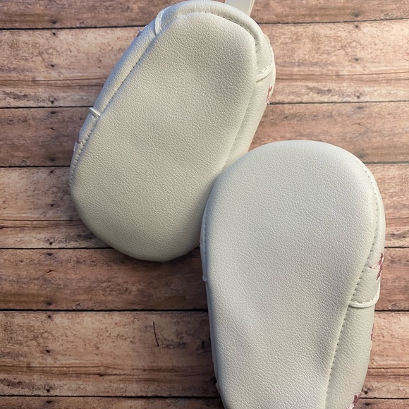 White and pink leather baby sneakers - Picture 3 of 3